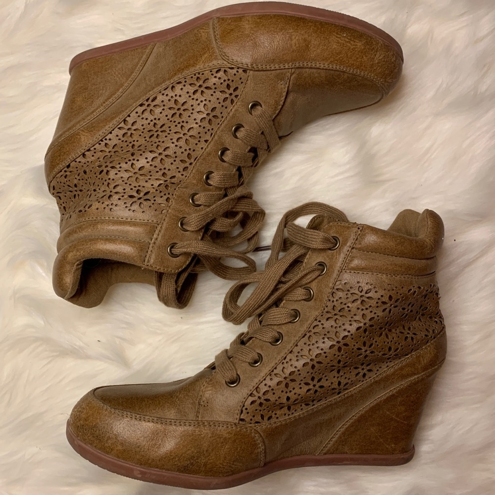 Brown Lace Up Wedges